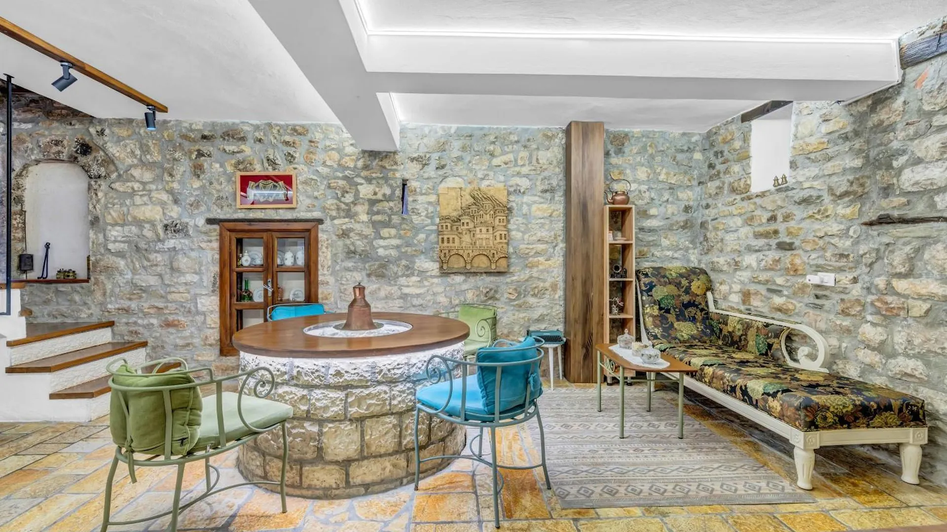 The Well House - Unesco Berat Bed & Breakfast